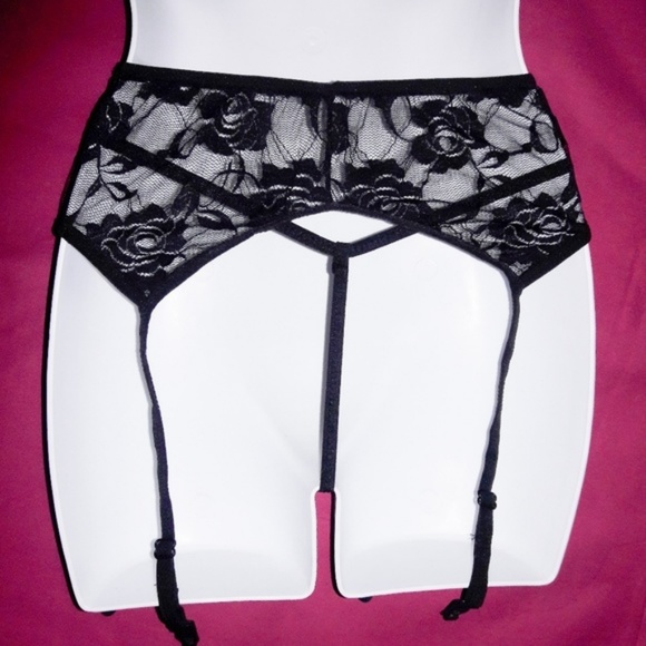 Black Sexy Rose Lace Garter Belt GString Panty Set - Picture 3 of 7